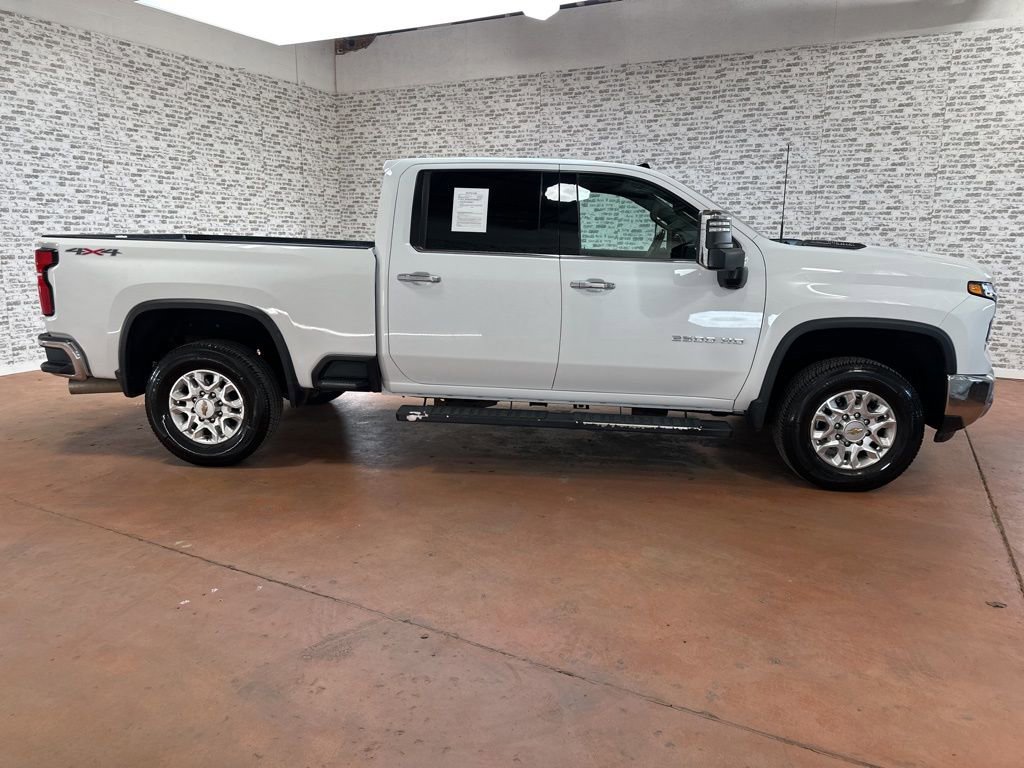 Used 2024 Chevrolet Silverado 2500 LTZ w/ LTZ Convenience Package image 8