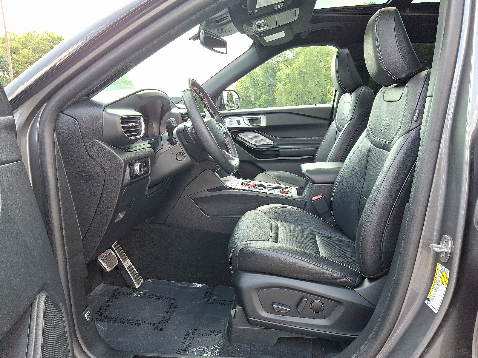 Used 2023 Ford Explorer ST w/ Equipment Group 401A AWD/4WD image 15