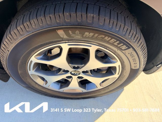 Certified 2021 Kia Telluride EX w/ Towing Package AWD/4WD image 14