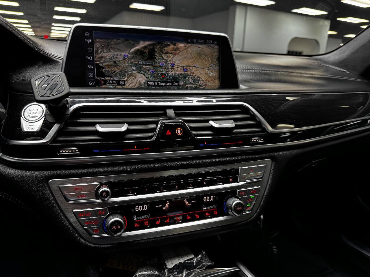 Used 2016 BMW 750i image 23