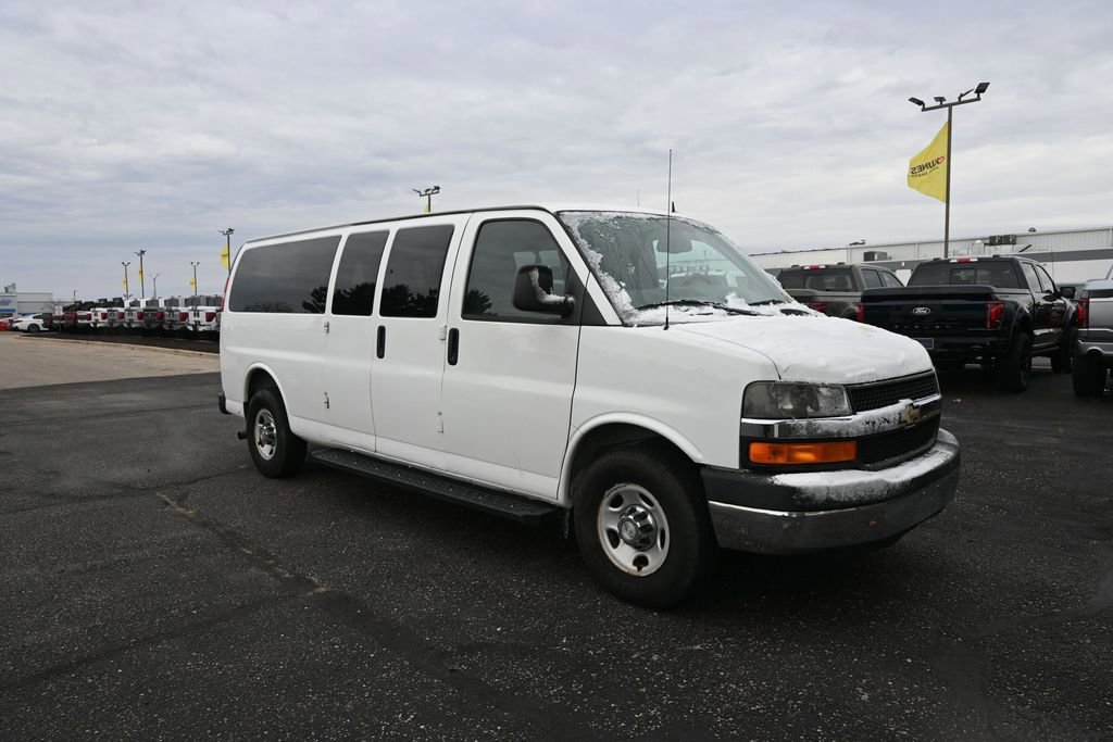 Used 2011 Chevrolet Express 3500 LT w/ LT Preferred Equipment Group RWD image 4