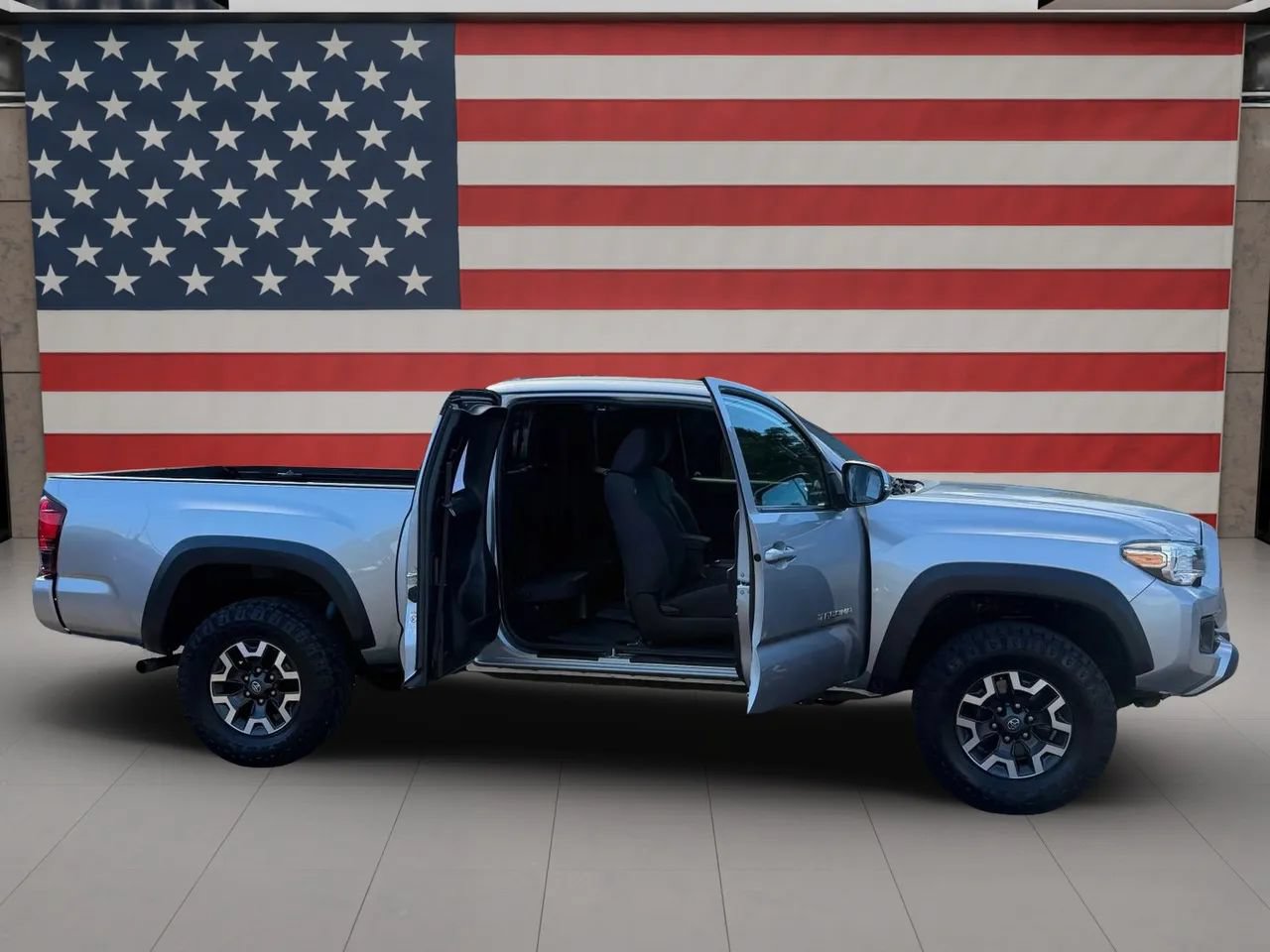 Used 2019 Toyota Tacoma TRD Off-Road w/ Technology Package AWD/4WD image 6