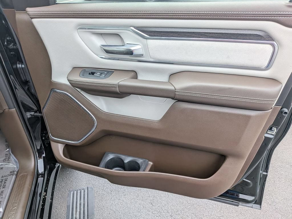 New 2026 RAM 1500 Laramie w/ Laramie Preferred Package AWD/4WD image 31