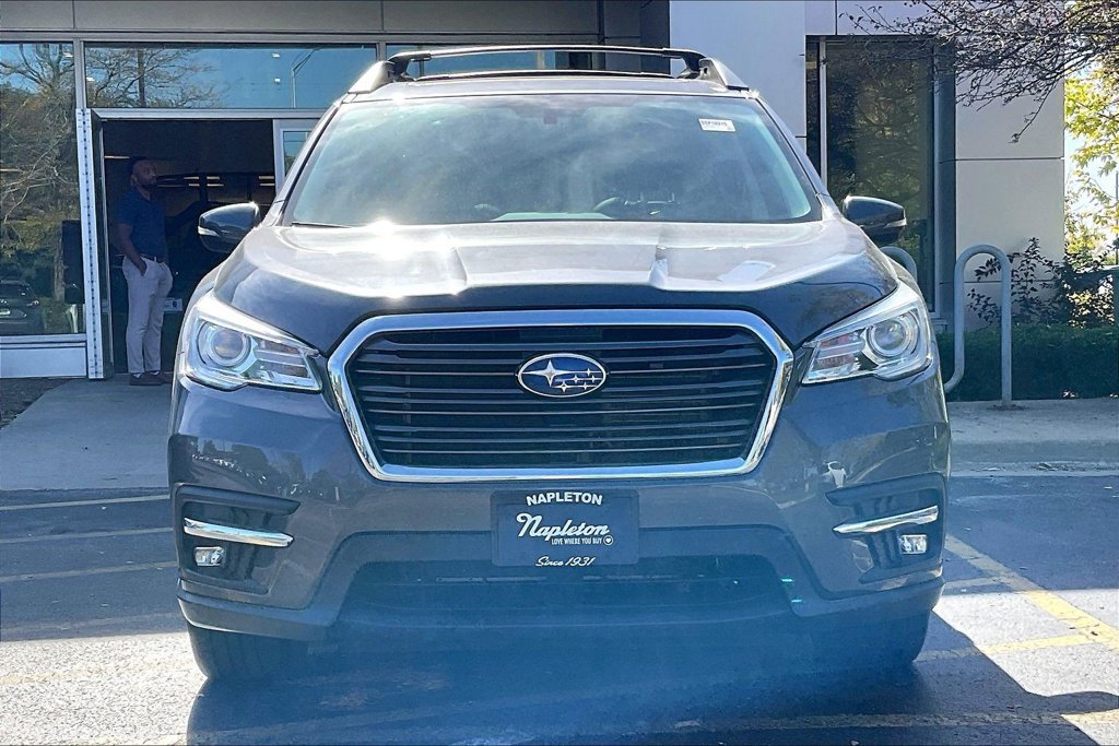 Used 2022 Subaru Ascent Limited w/ Technology Package AWD/4WD image 3