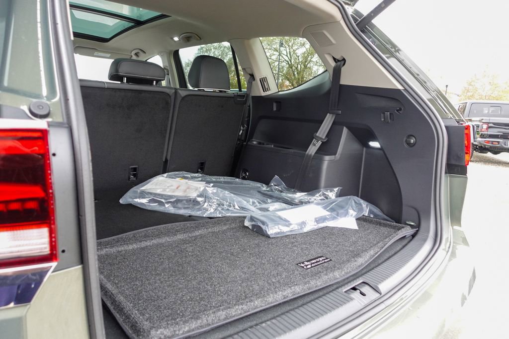 New 2026 Volkswagen Atlas SEL Premium R-Line image 29