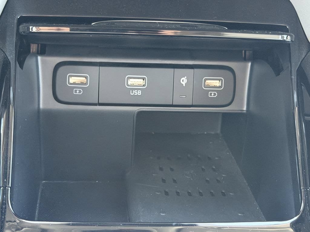 Certified 2023 Kia Sorento SX FWD image 30