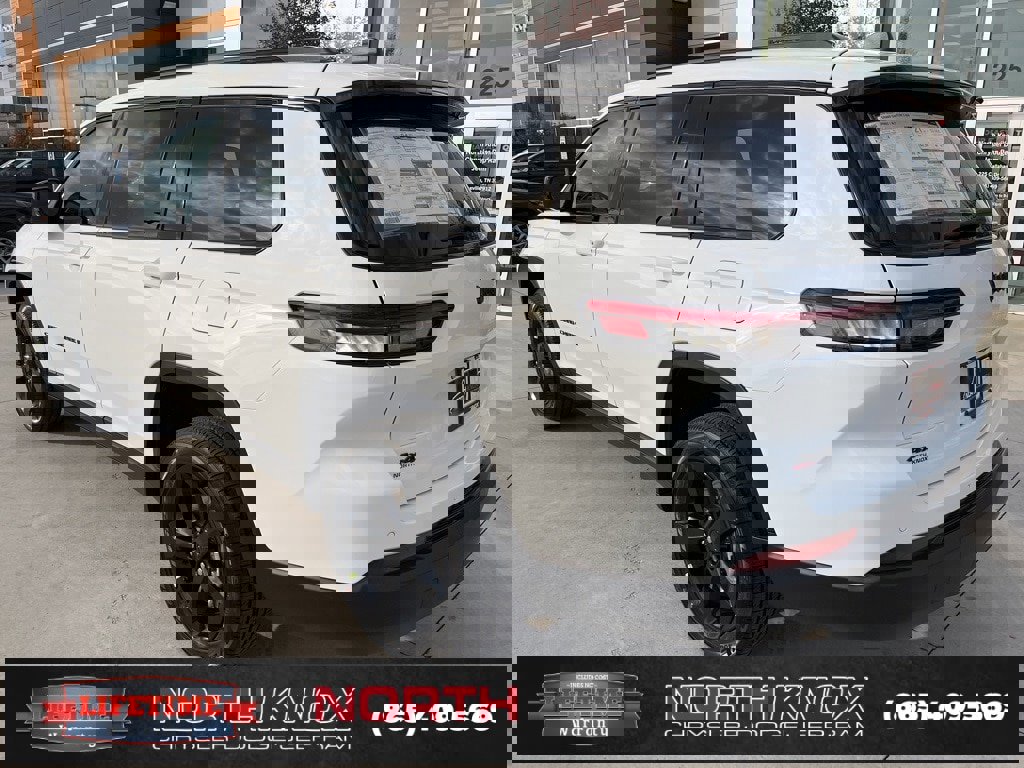 New 2025 Jeep Grand Cherokee L Altitude image 20