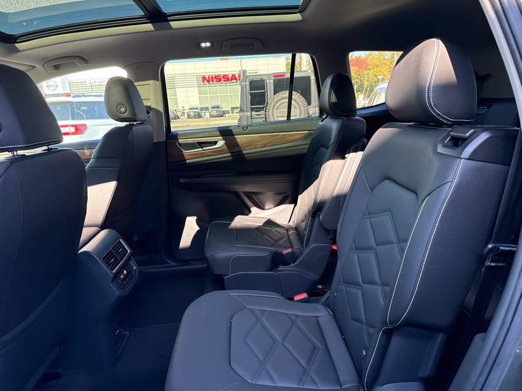 Used 2026 Volkswagen Atlas SE FWD image 8