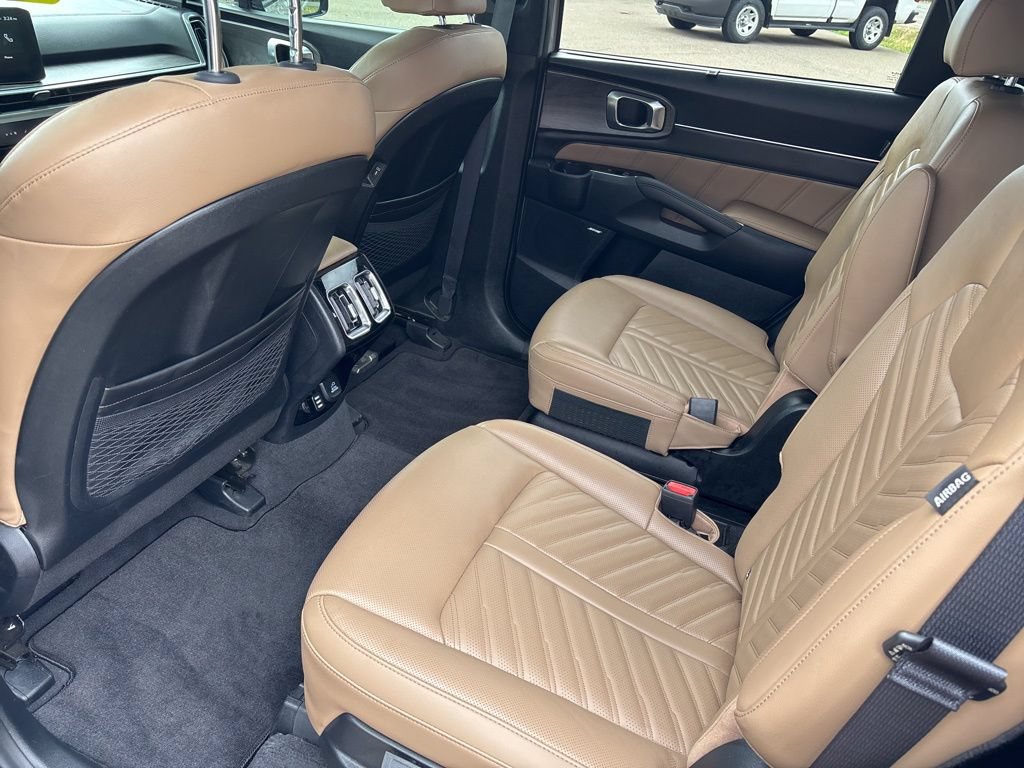 Used 2024 Kia Sorento SX Prestige w/ Olive Brown Leather Package AWD/4WD image 15