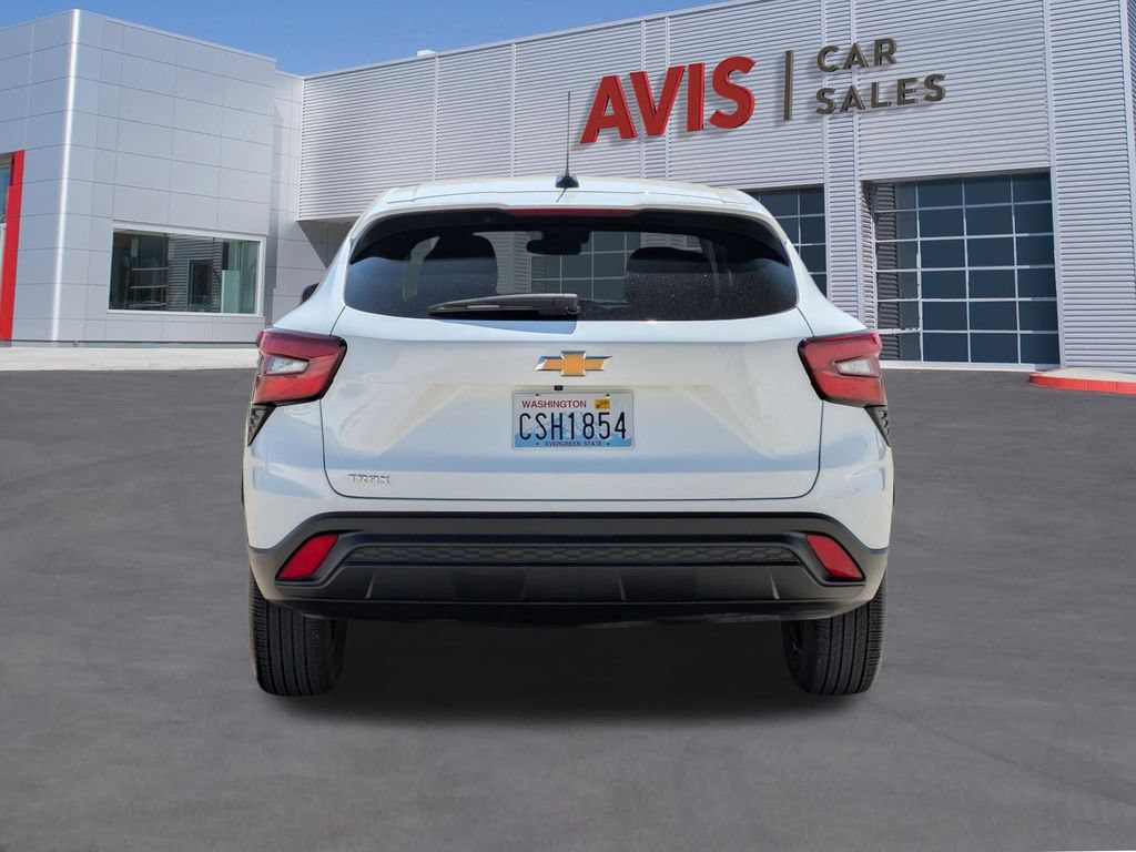 Used 2025 Chevrolet Trax LS FWD image 7