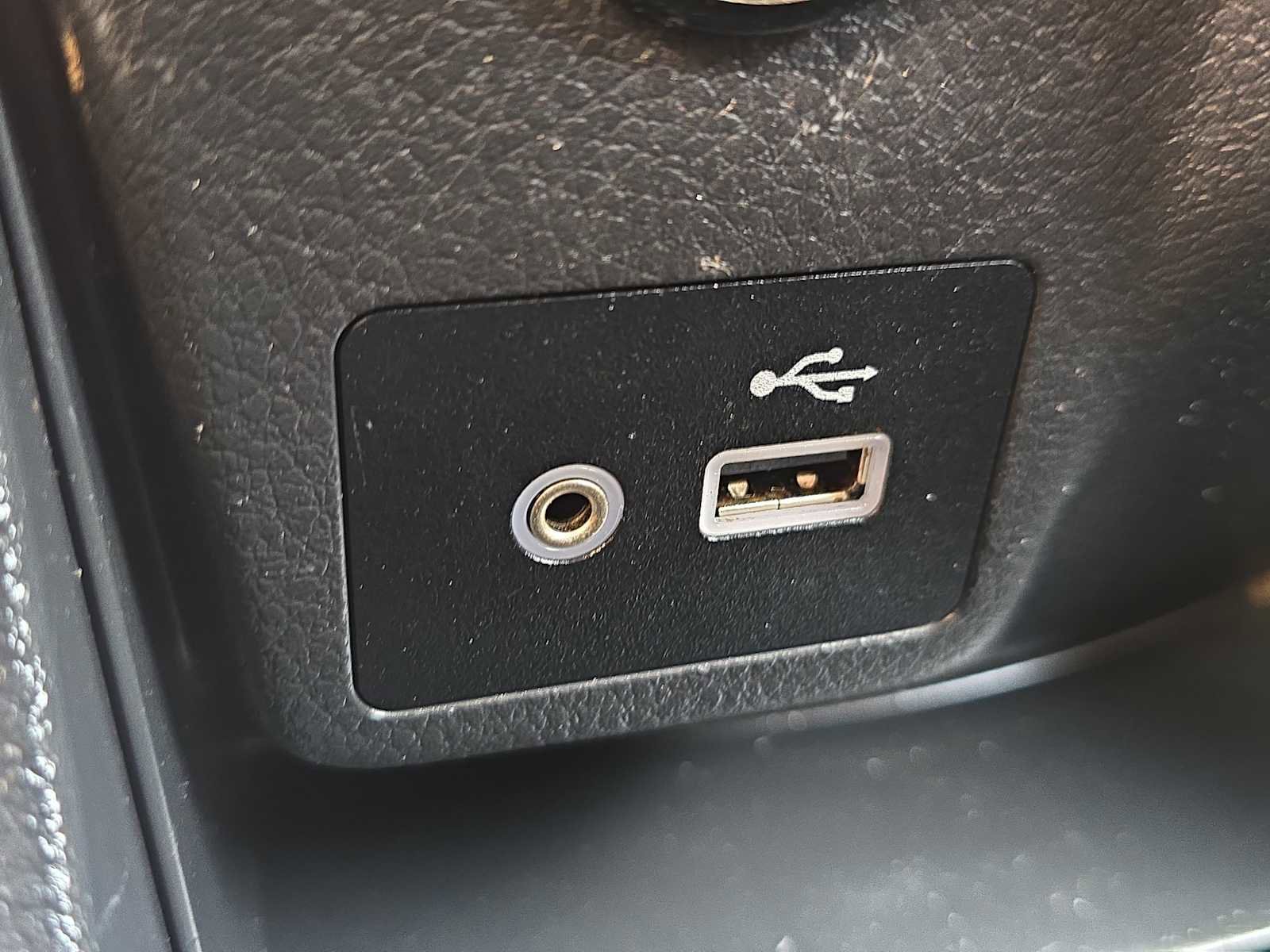 Used 2021 Nissan NV200 S w/ Back Door Glass Package image 18