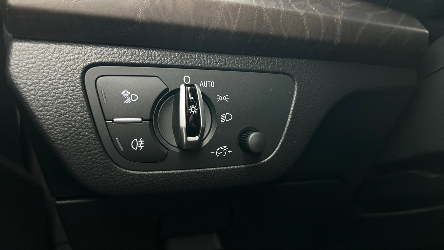 Used 2018 Audi Q5 2.0T Premium AWD/4WD image 29