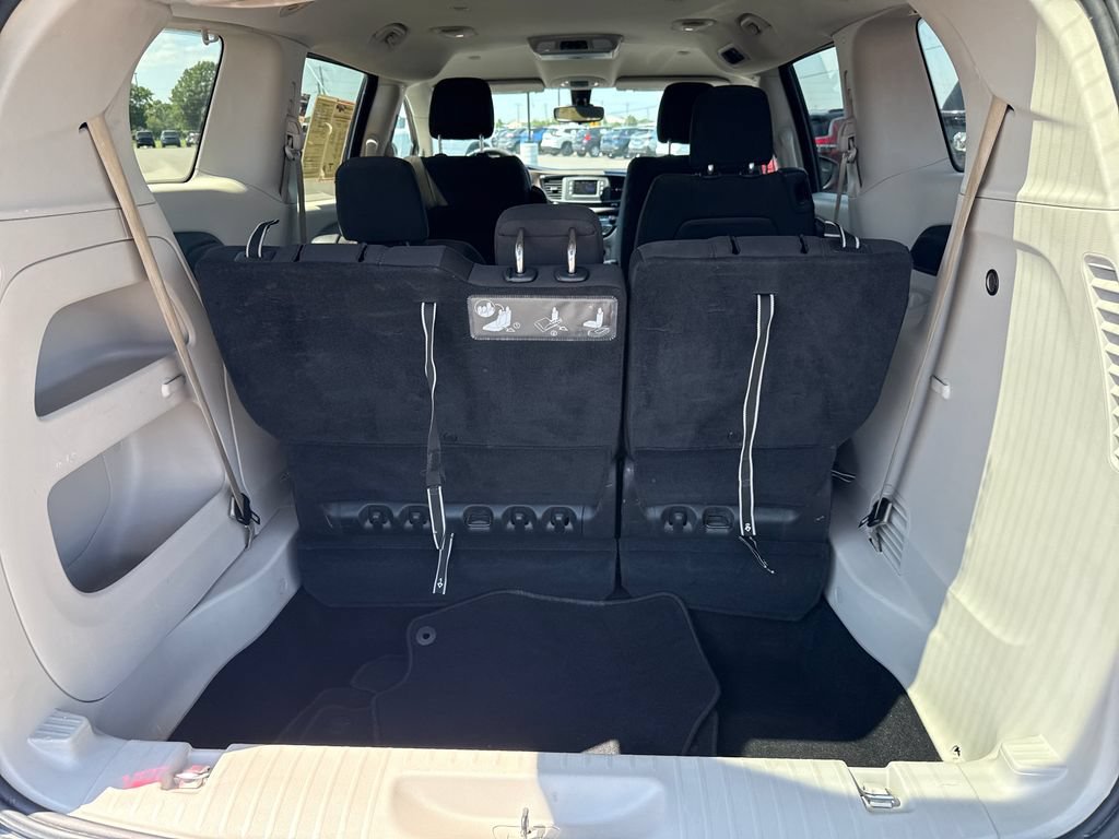Used 2017 Chrysler Pacifica Touring FWD image 23