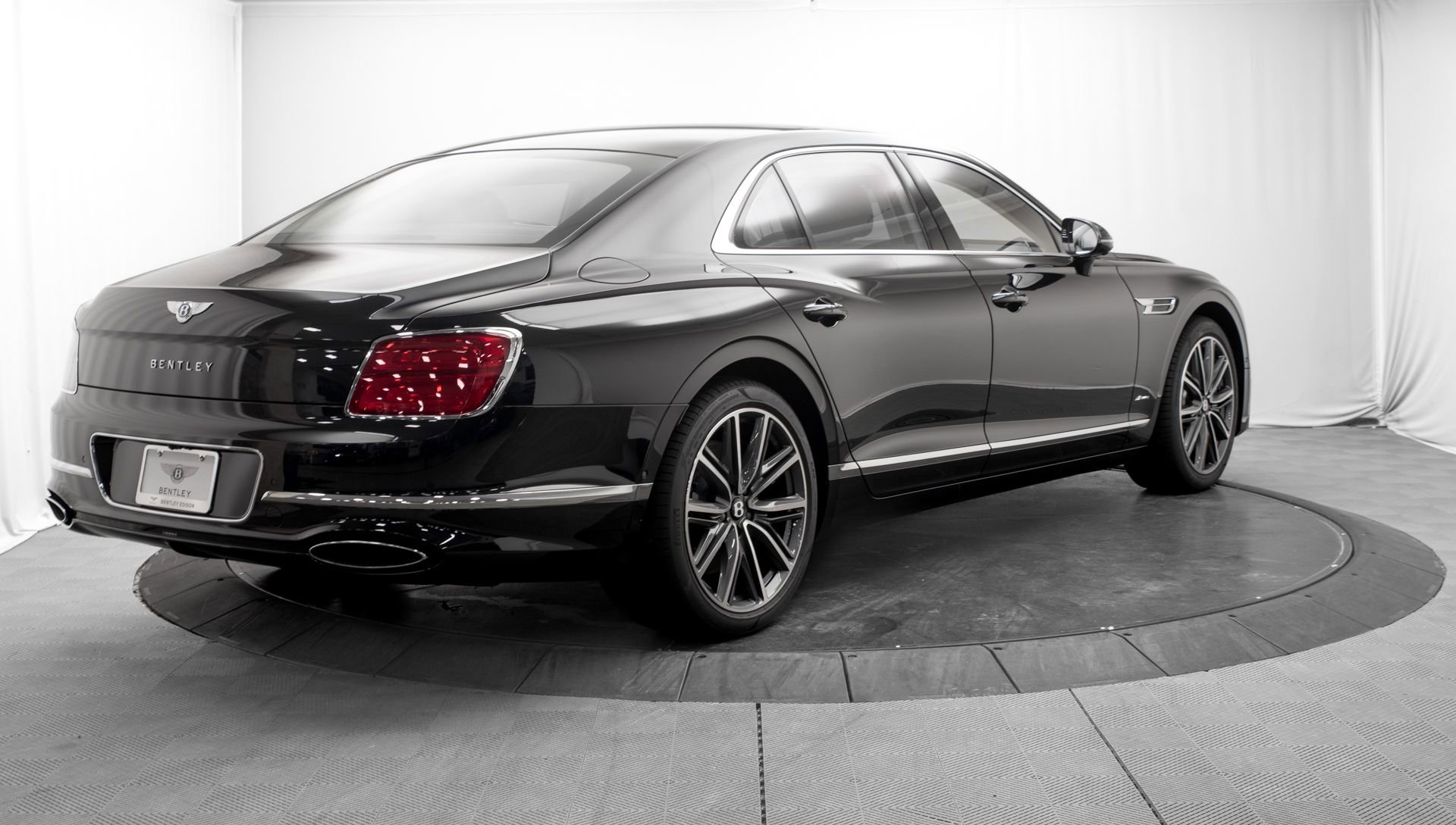 New 2026 Bentley Flying Spur Plug-In Hybrid image 3