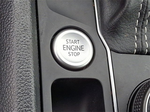 Used 2022 Volkswagen Atlas Cross Sport SEL image 25