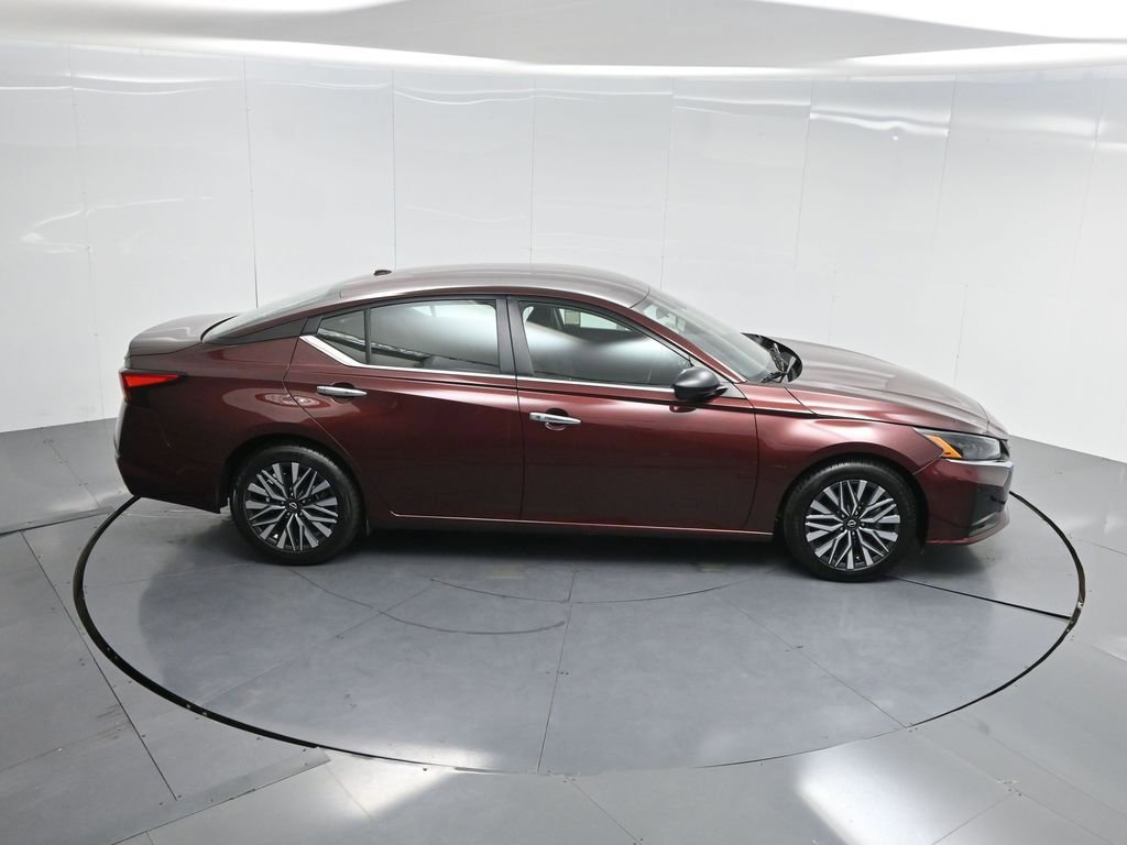 Used 2024 Nissan Altima 2.5 SV image 57