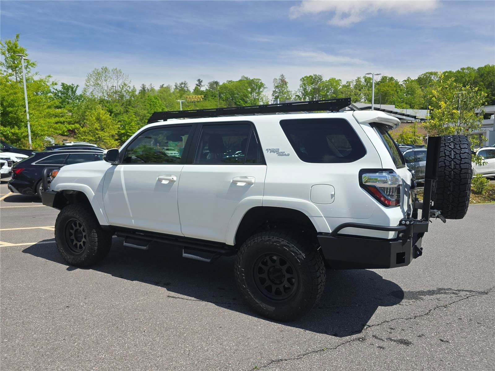Used 2023 Toyota 4Runner TRD Off-Road Premium w/ Moonroof Package AWD/4WD image 5