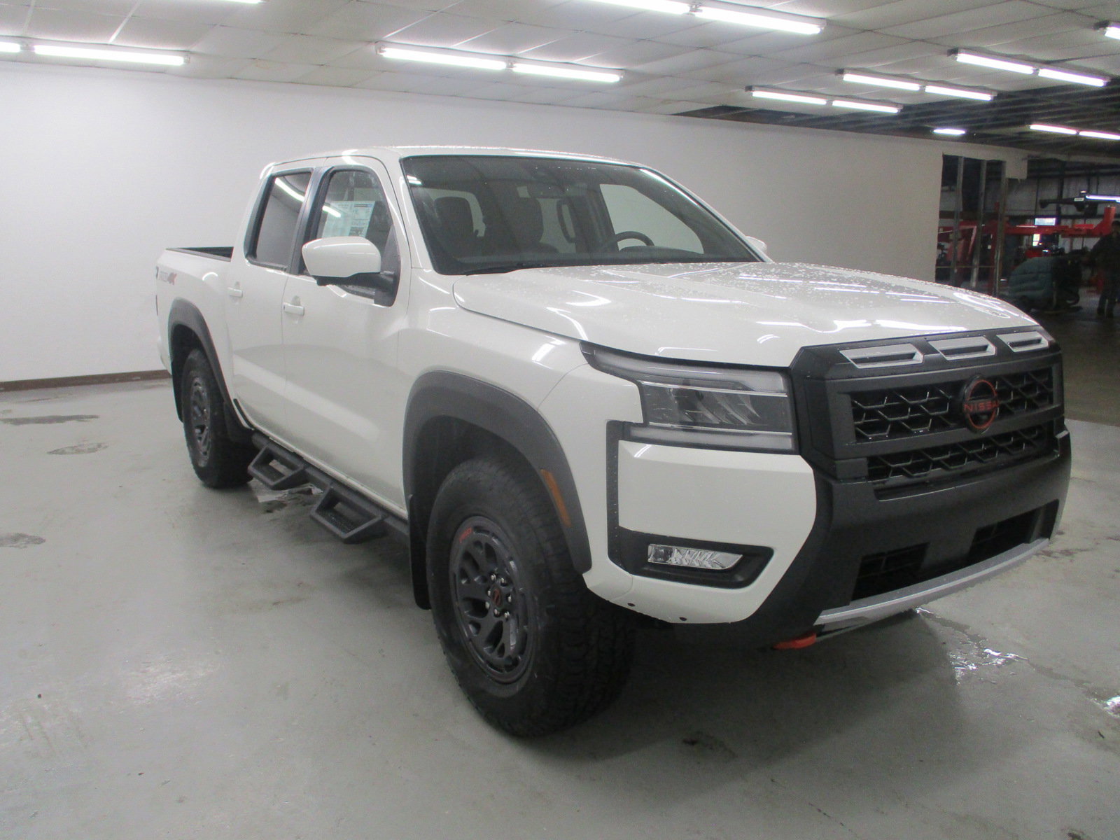 New 2025 Nissan Frontier PRO-4X w/ Pro Premium Package image 4