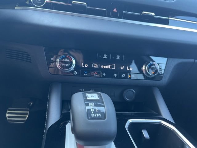 New 2026 Mitsubishi Outlander SEL Black Edition FWD image 19