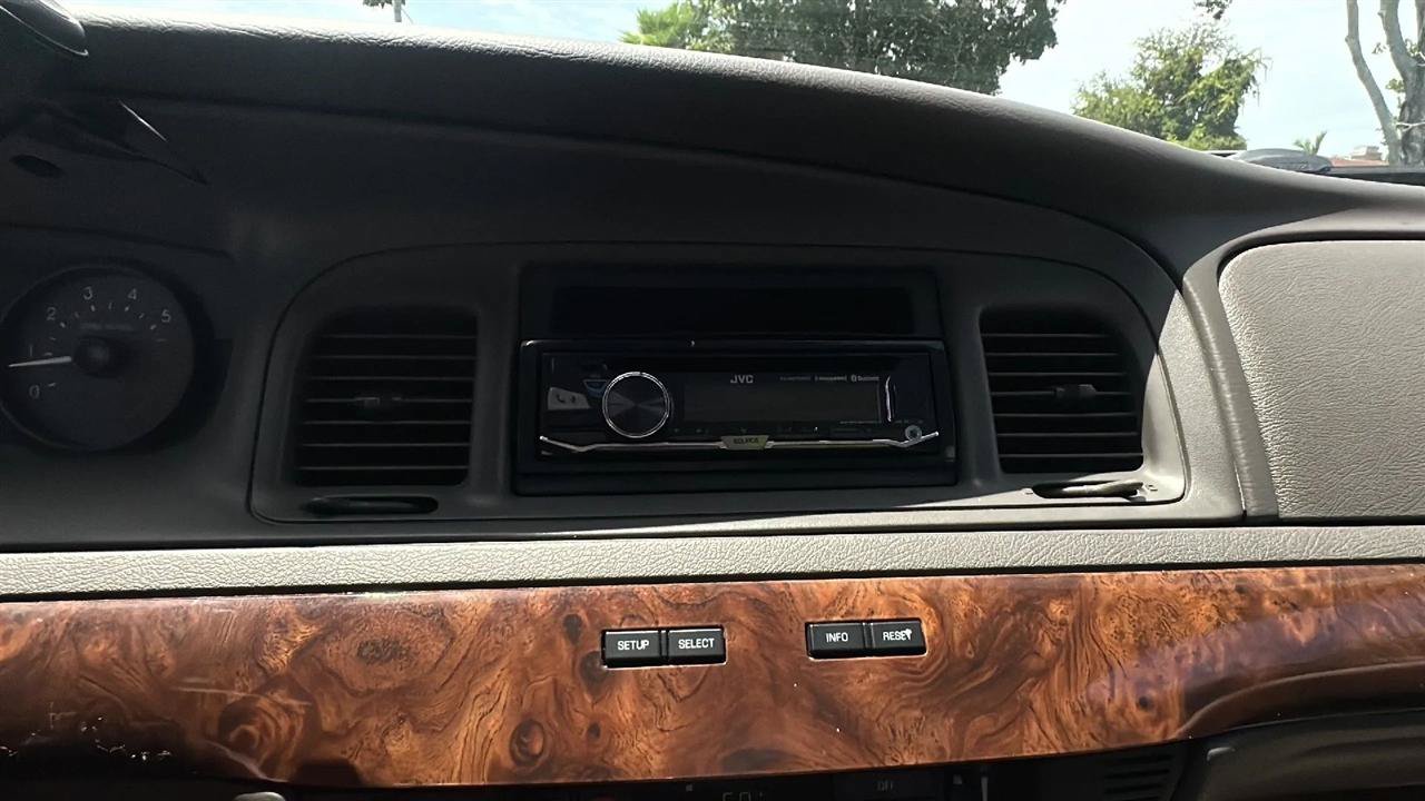 Used 2009 Mercury Grand Marquis LS RWD image 39