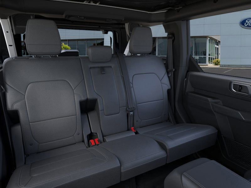 New 2025 Ford Bronco Outer Banks w/ Sasquatch Package image 11