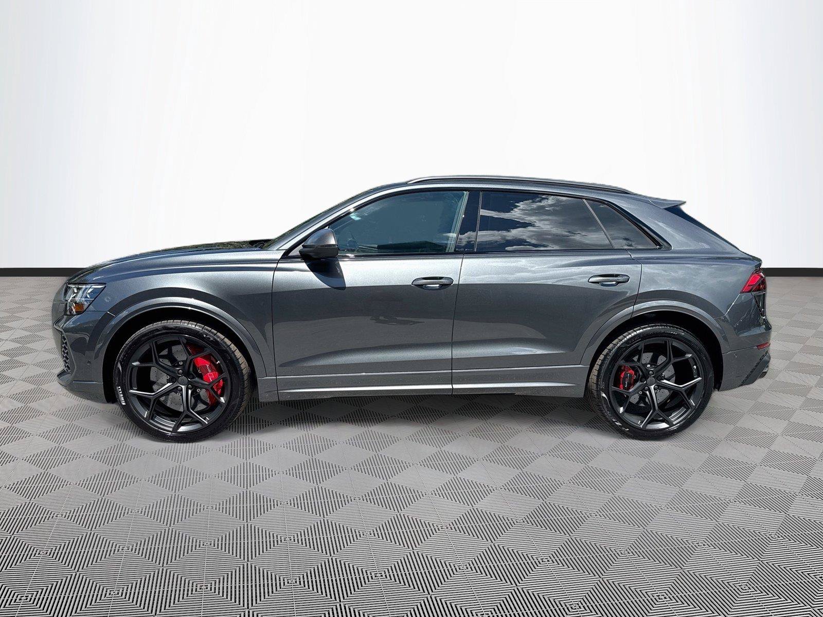 New 2027 Audi RS Q8 performance AWD/4WD image 3