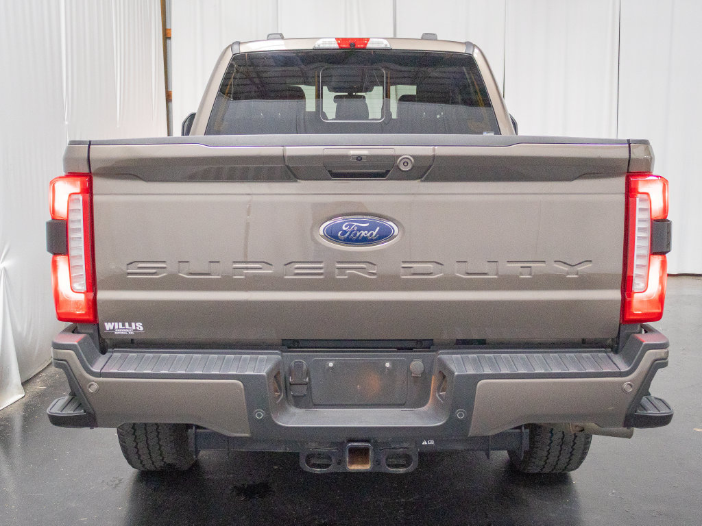 Used 2023 Ford F250 Lariat w/ Lariat Ultimate Package AWD/4WD image 3