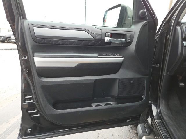 Used 2017 Toyota Tundra Platinum image 11