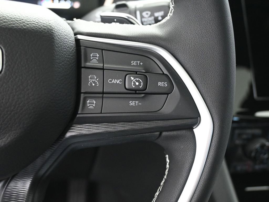 New 2025 Jeep Grand Cherokee L Altitude image 31