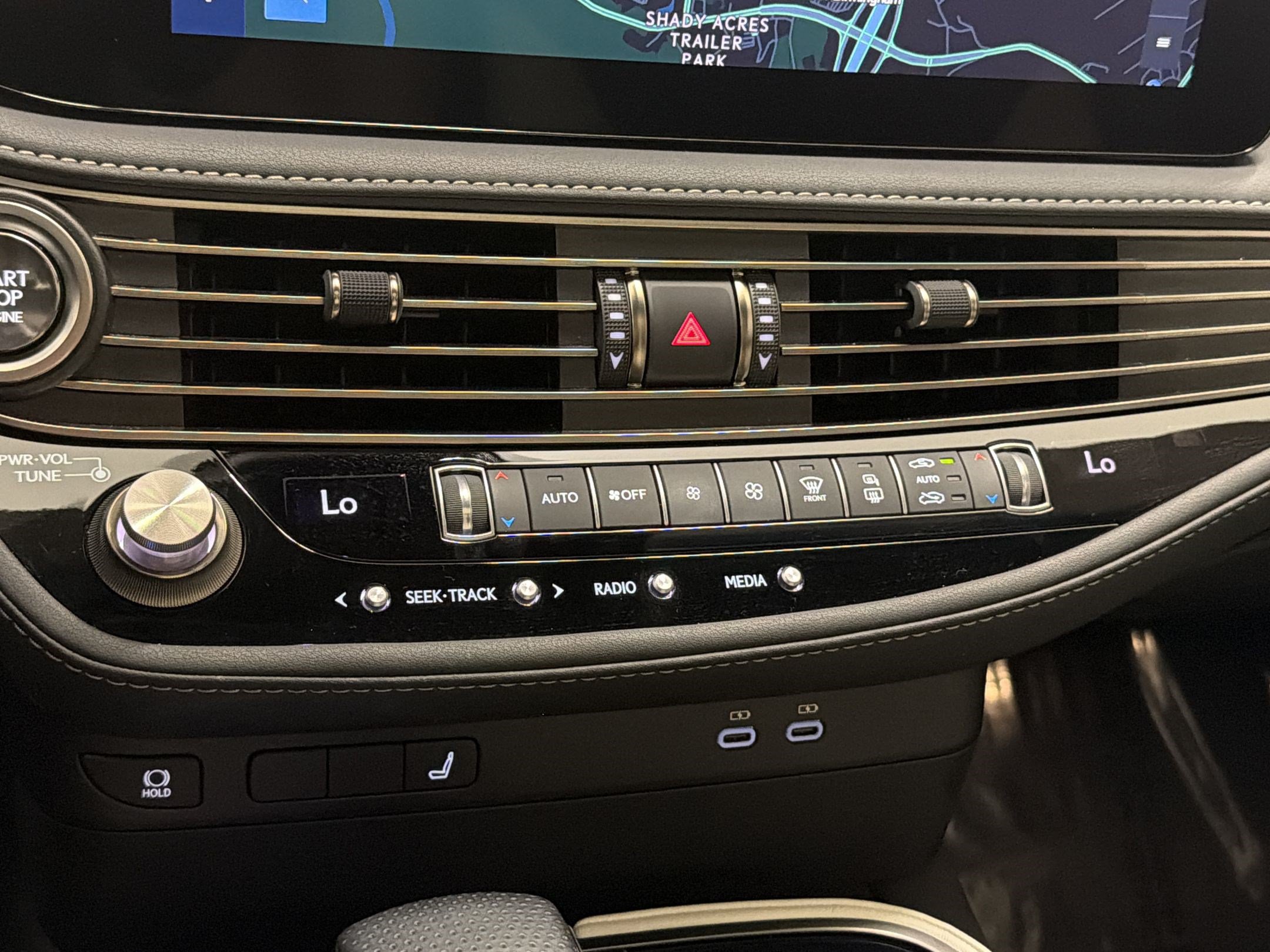 Used 2023 Lexus LS 500 F Sport w/ Accessory Package (Z1) AWD/4WD image 29