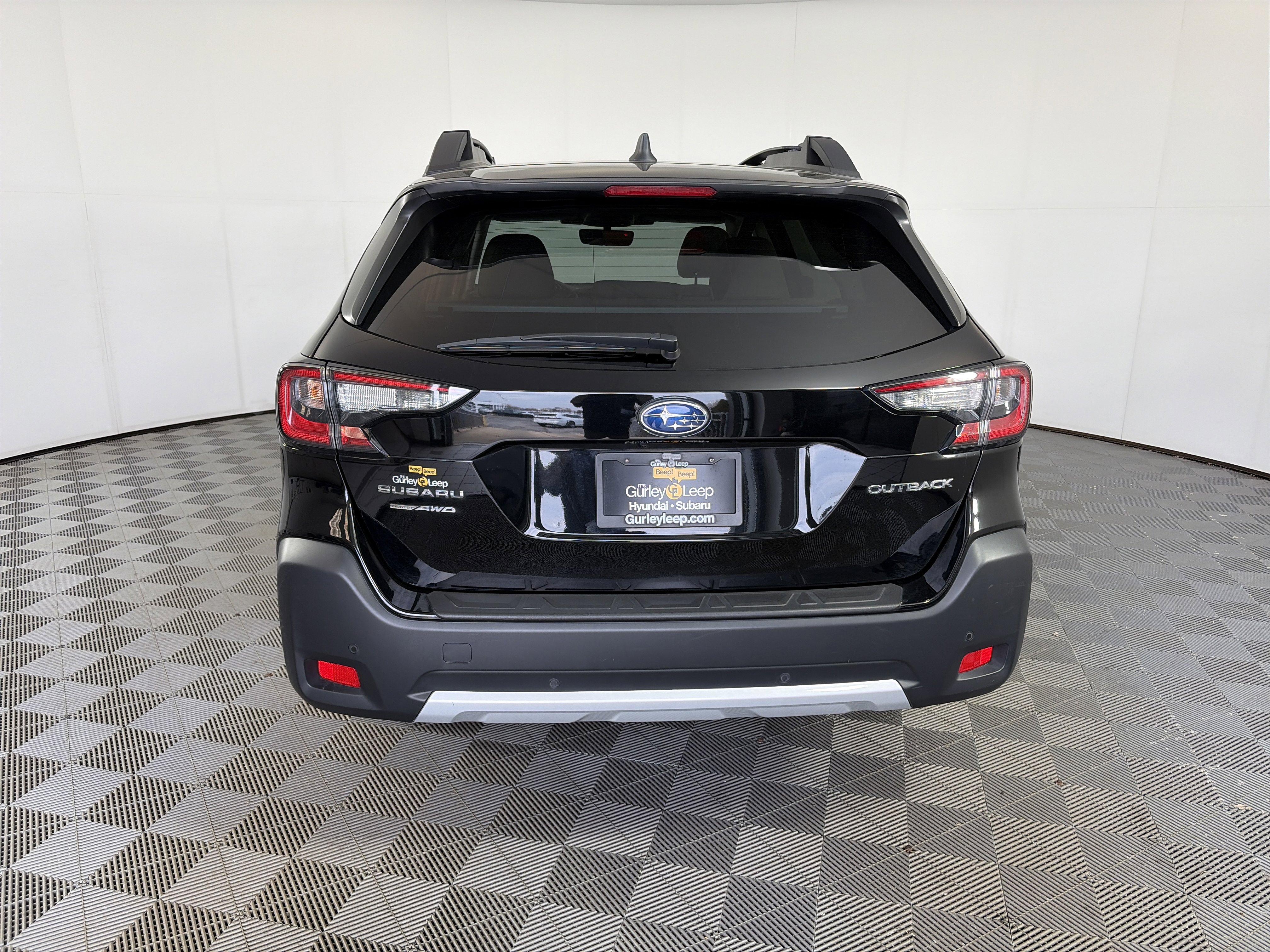 Used 2023 Subaru Outback Limited image 9