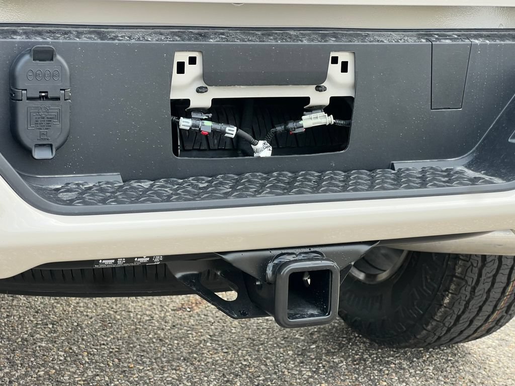 New 2026 GMC Canyon AT4 w/ Technology Plus Package AWD/4WD image 7