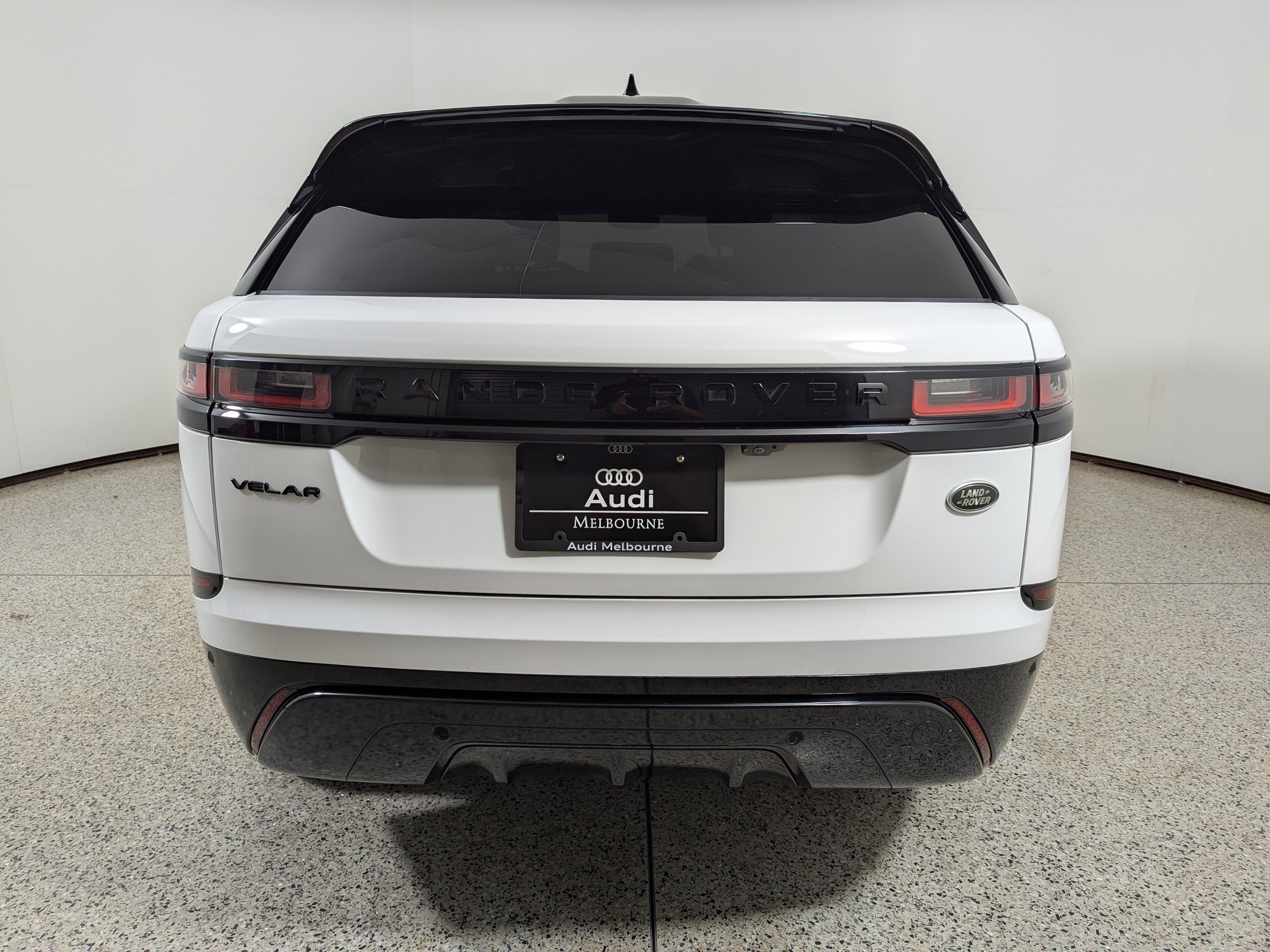 Used 2022 Land Rover Range Rover Velar R-Dynamic S AWD/4WD image 6