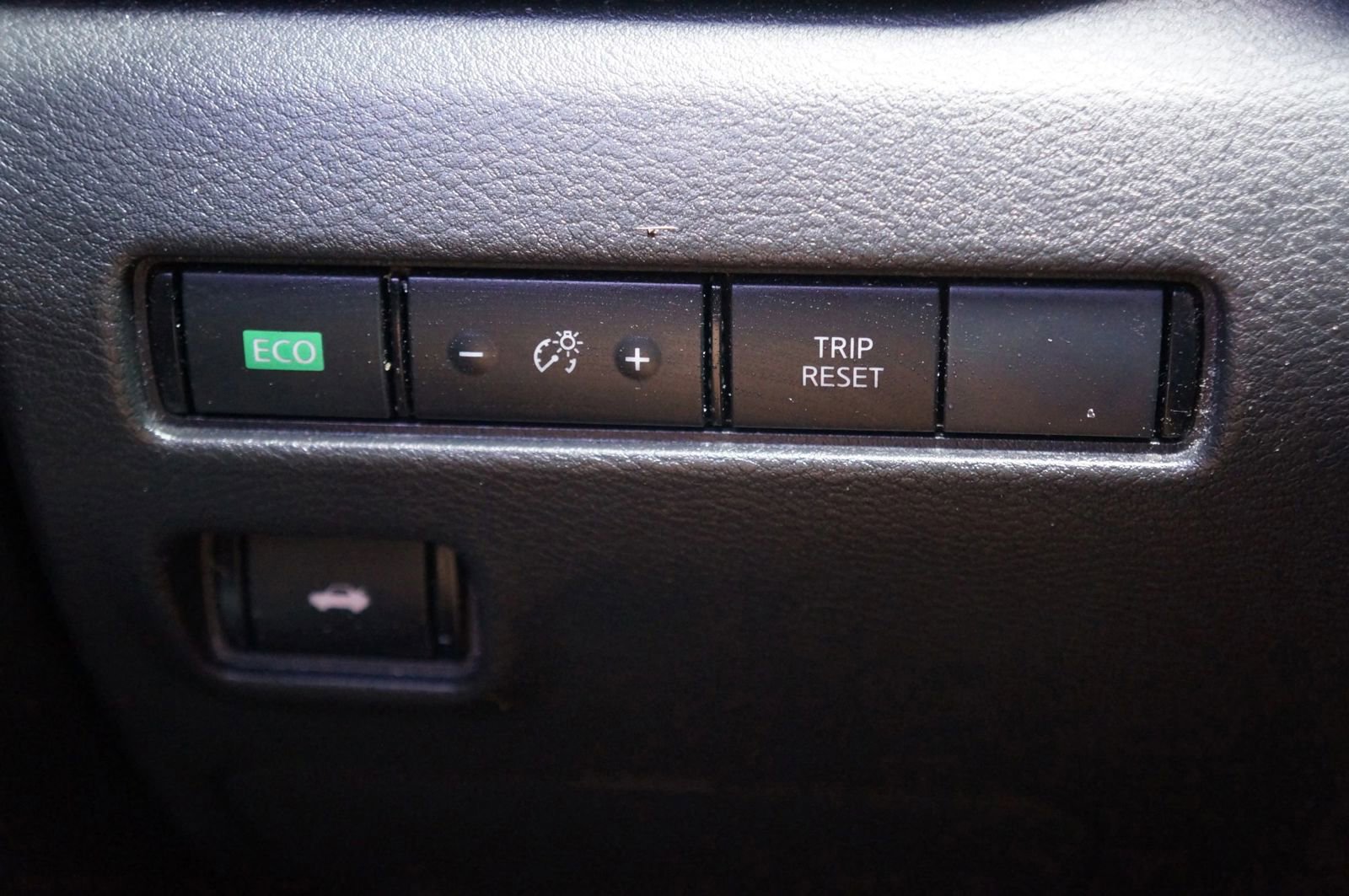 Used 2023 Nissan Sentra SV w/ All-Weather Package image 40