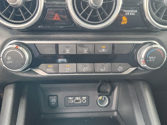 Used 2025 Nissan Sentra SV FWD image 19