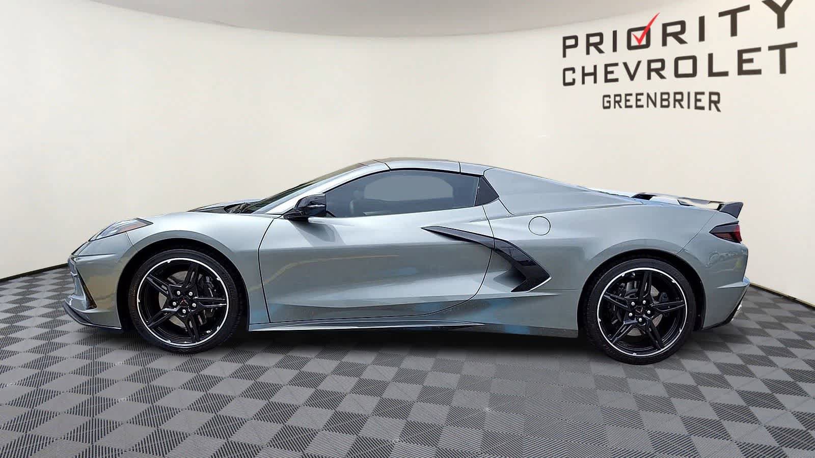 Used 2023 Chevrolet Corvette Stingray Preferred Conv w/ Z51 Performance Package RWD image 5