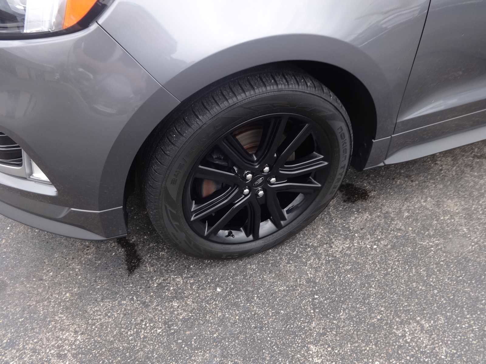 Used 2021 Ford Edge ST-Line image 4