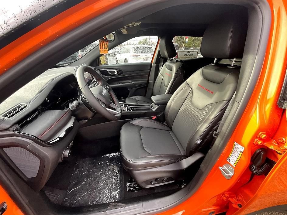 New 2026 Jeep Compass Trailhawk w/ Sun, Sound & Navigation Group image 15