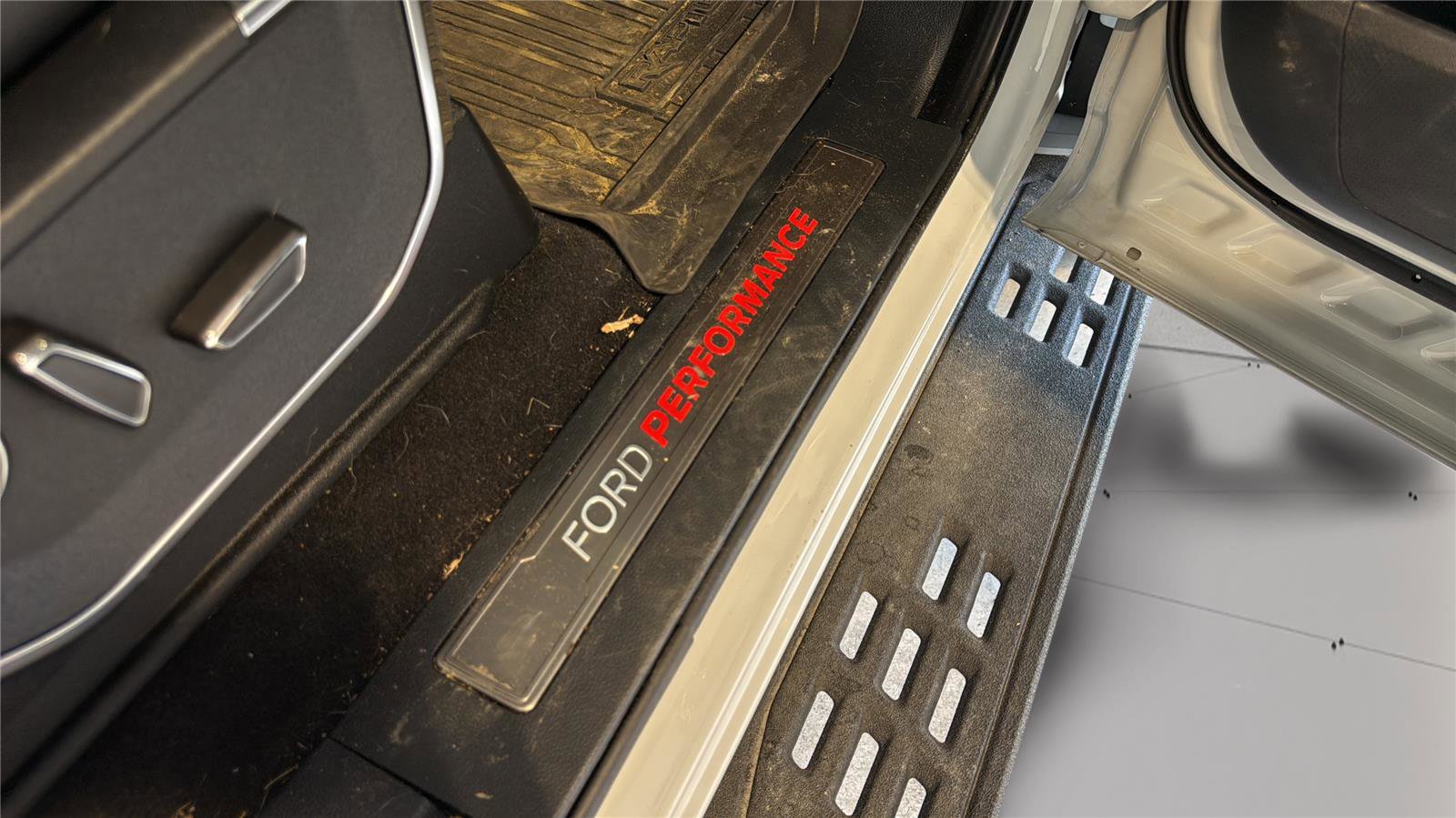 Used 2024 Ford F150 Raptor AWD/4WD image 39