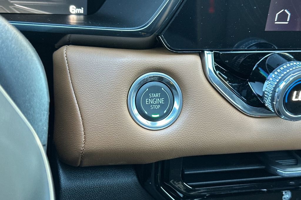New 2026 GMC Canyon AT4 w/ Technology Plus Package AWD/4WD image 19