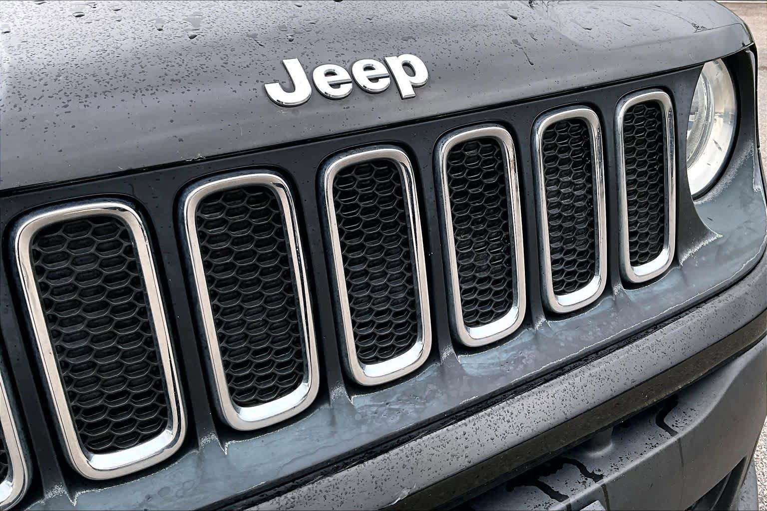 Used 2017 Jeep Renegade Sport w/ Power & Air Group FWD image 30