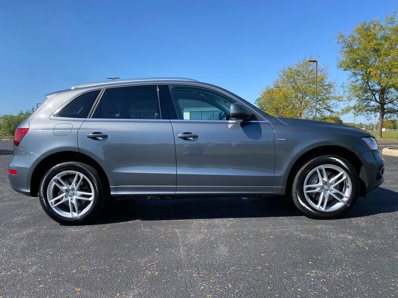 Used 2015 Audi Q5 3.0T Premium Plus w/ Technology Package AWD/4WD image 4