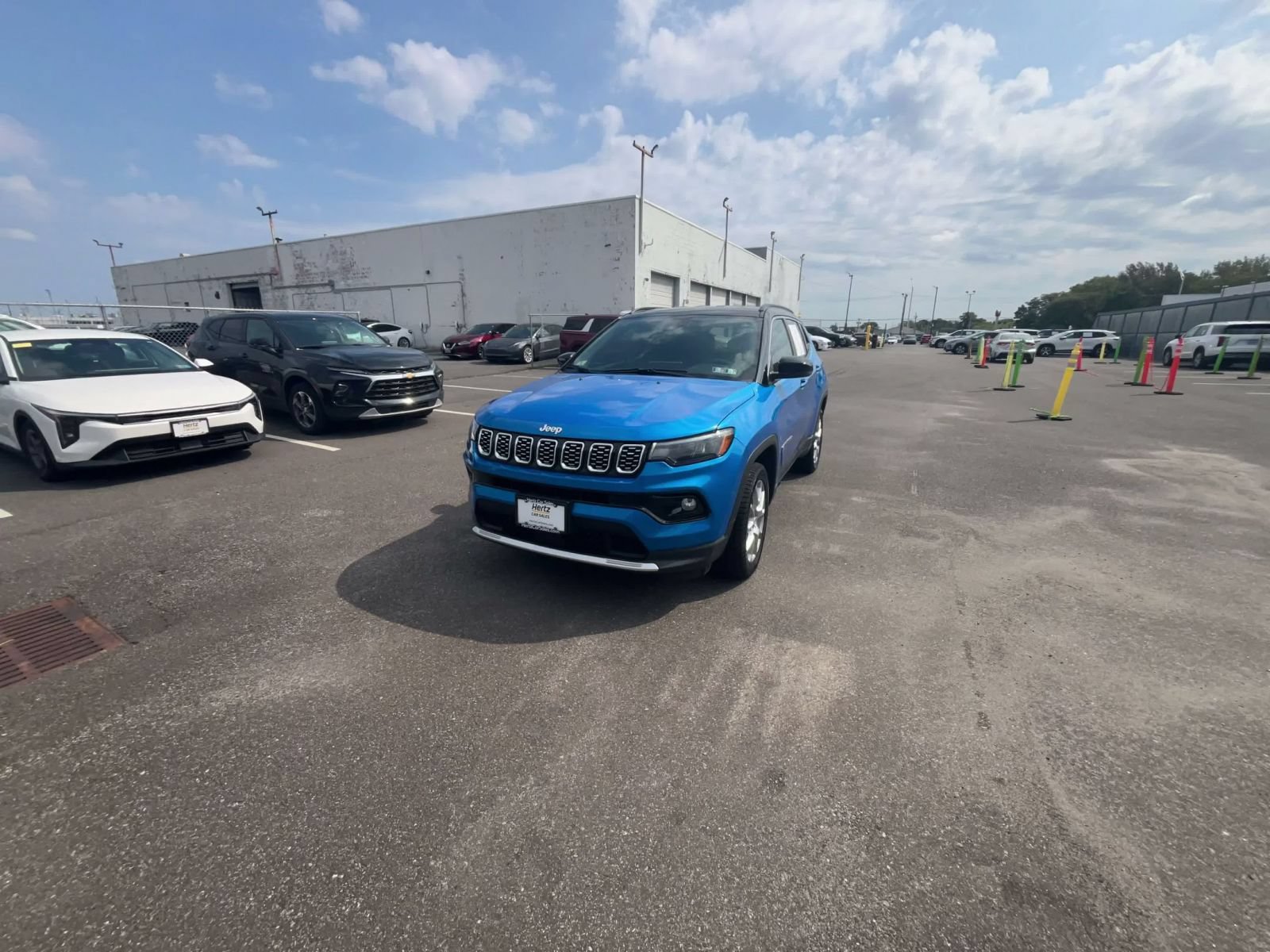 Used 2025 Jeep Compass Limited AWD/4WD image 7