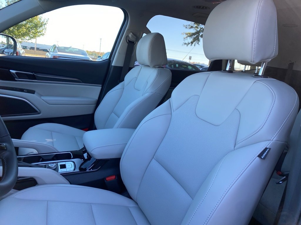 New 2025 Kia Telluride S image 11