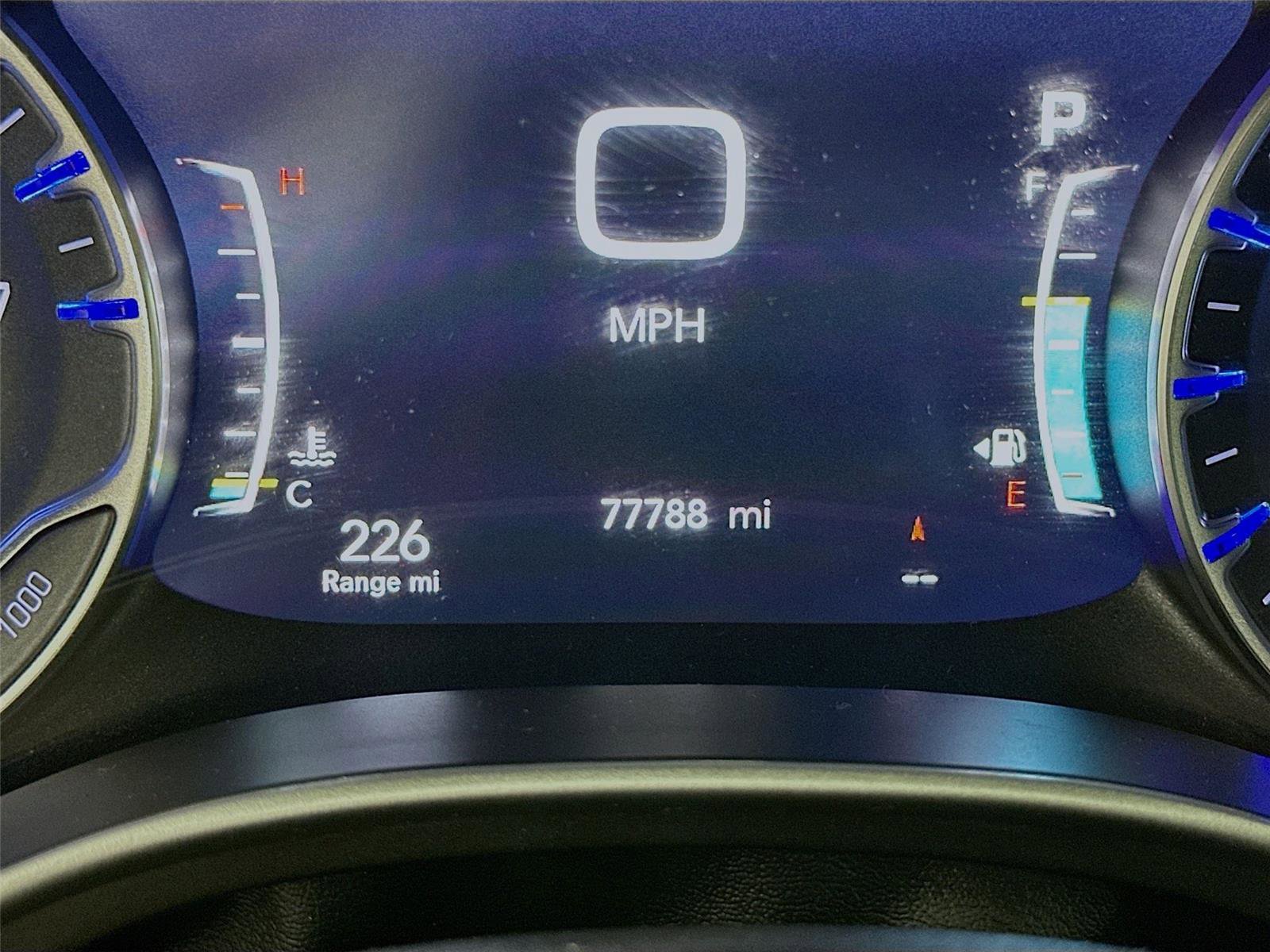 Used 2023 Chrysler Pacifica Touring-L image 19