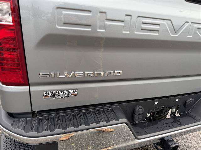 Used 2024 Chevrolet Silverado 1500 LT AWD/4WD image 27