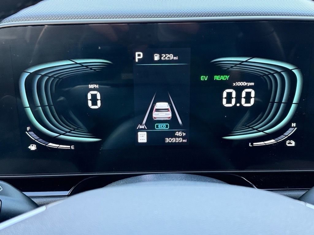 Used 2023 Kia Niro EX image 19