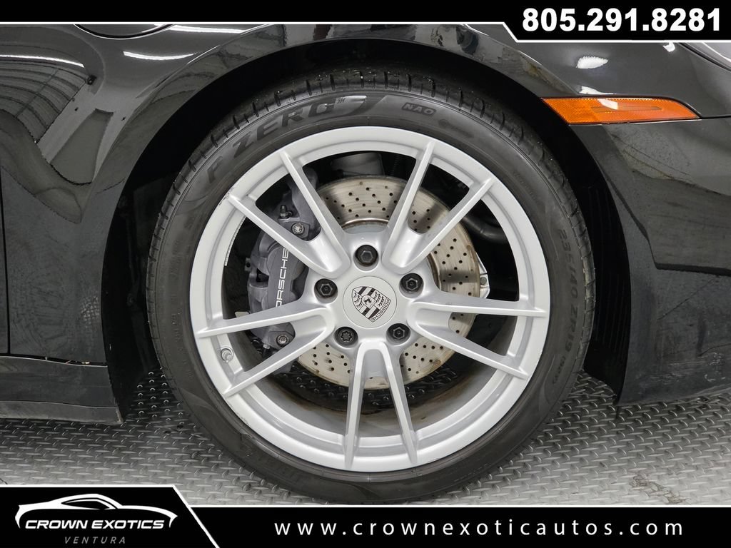 Used 2024 Porsche 911 Carrera RWD image 17