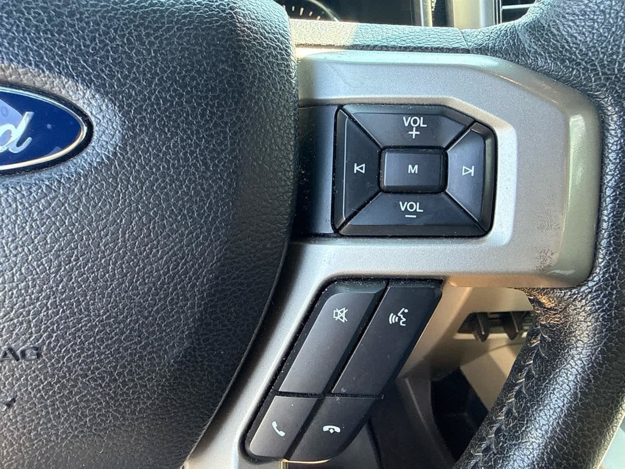 Used 2015 Ford F150 Lariat w/ Equipment Group 501A Mid AWD/4WD image 20