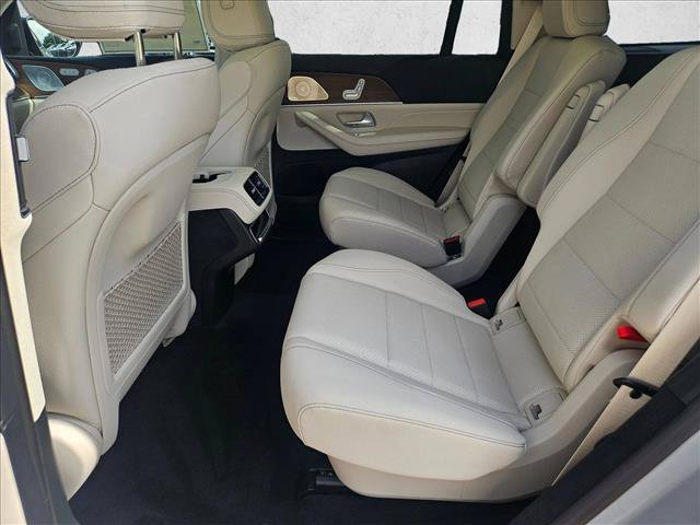 New 2026 Mercedes-Benz GLS 450 4MATIC image 16